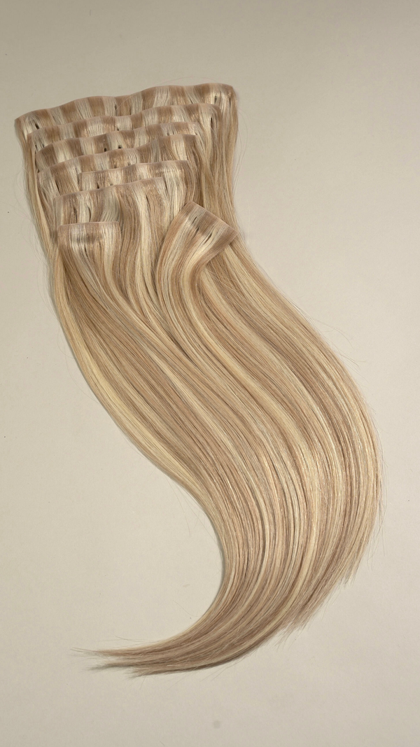Sandy Blonde Invisi Fit Clips 22” – 220 g