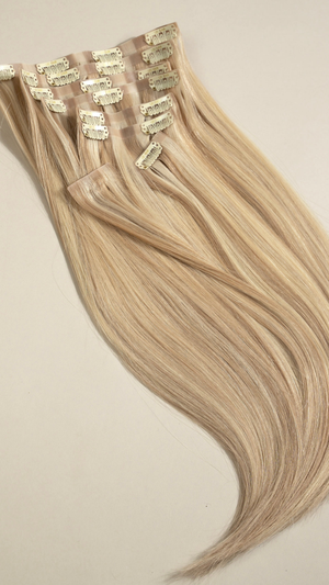 Sandy Blonde Invisi Fit Clips 22” – 220 g