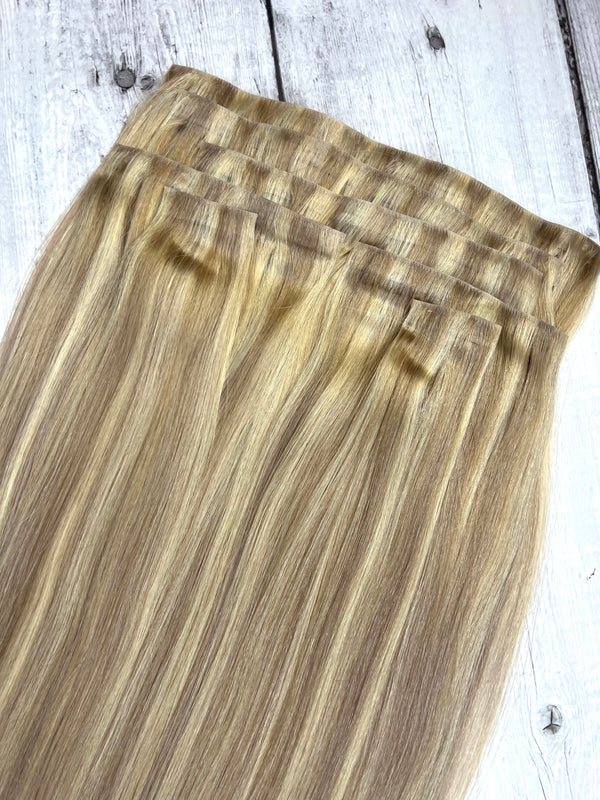 Sandy blonde 22” 220g