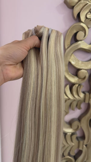 Sandy blonde 22” 220g